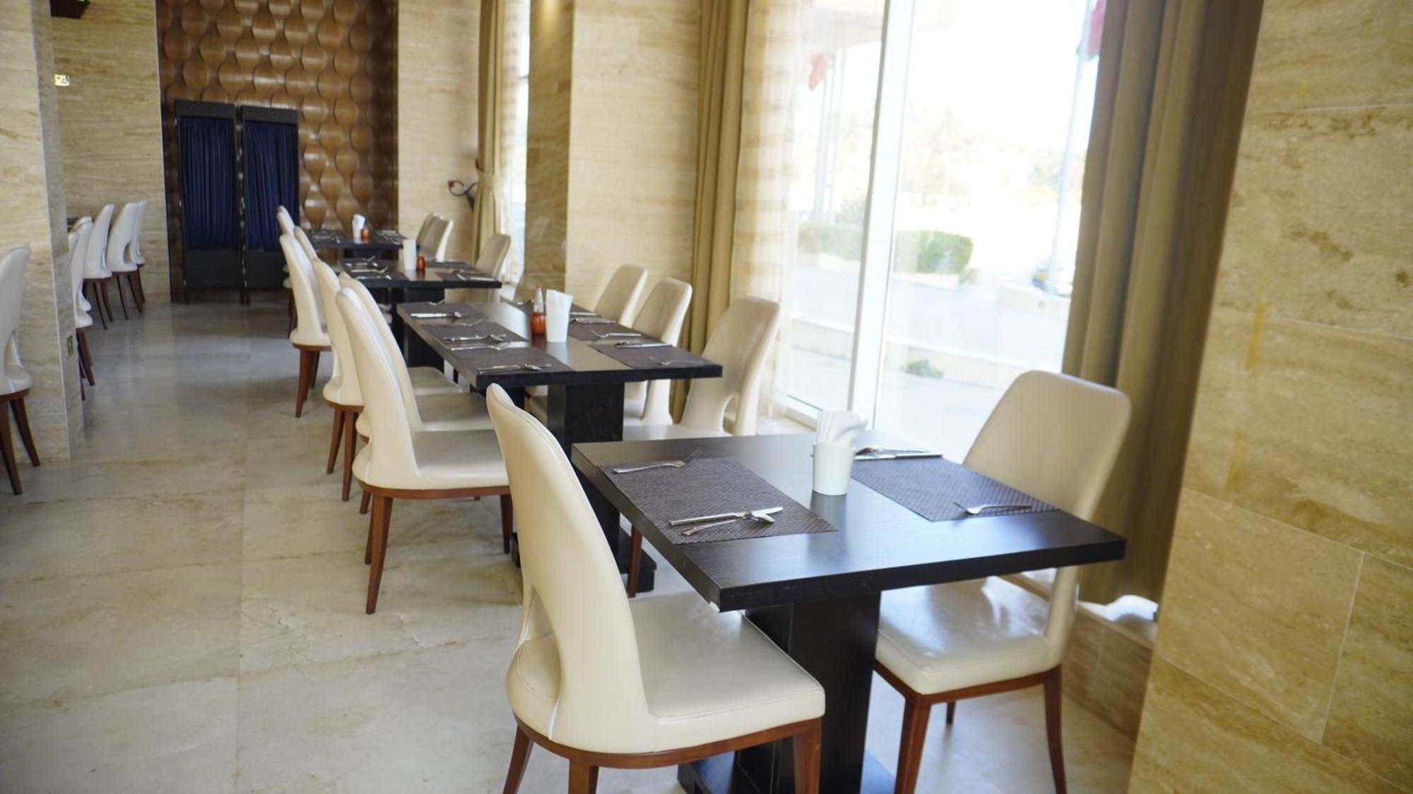 Bristol Hotel Salalah Exterior foto